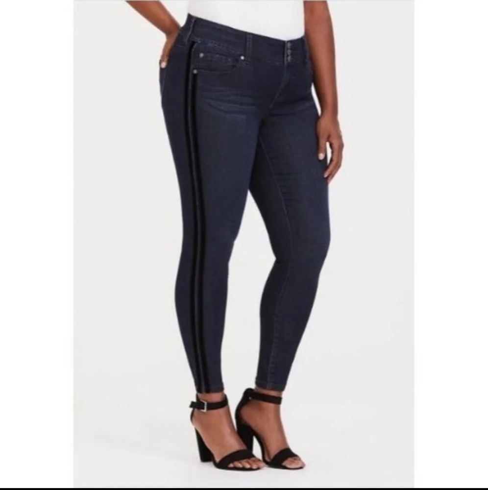 Torrid Tuxedo Striped Jegging 16s